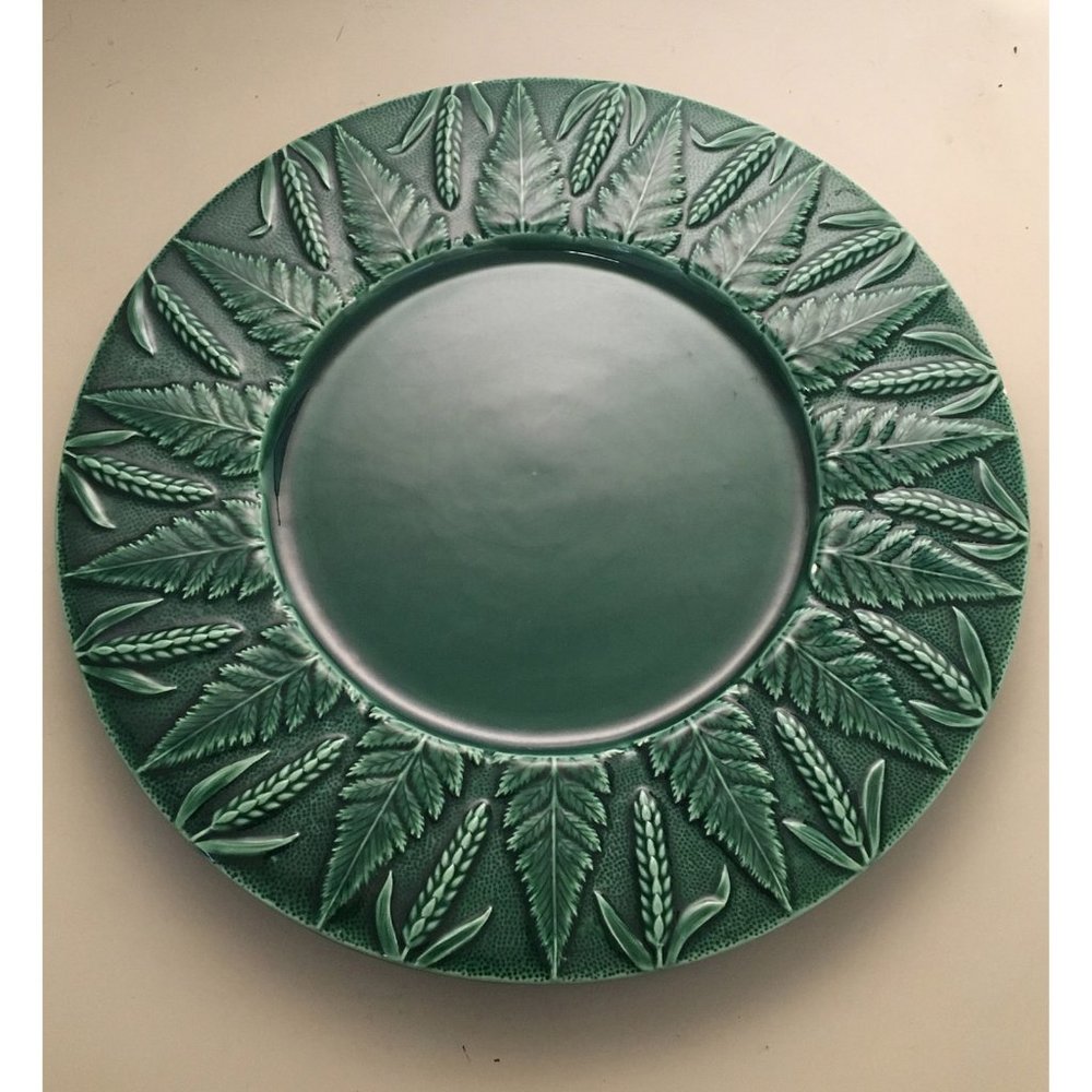Italian Majolica 12" Dark Green Wheat Pattern Dinner Plate